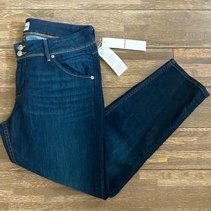 Ladies Hudson Collin skinny crop. Size 32. NWT!